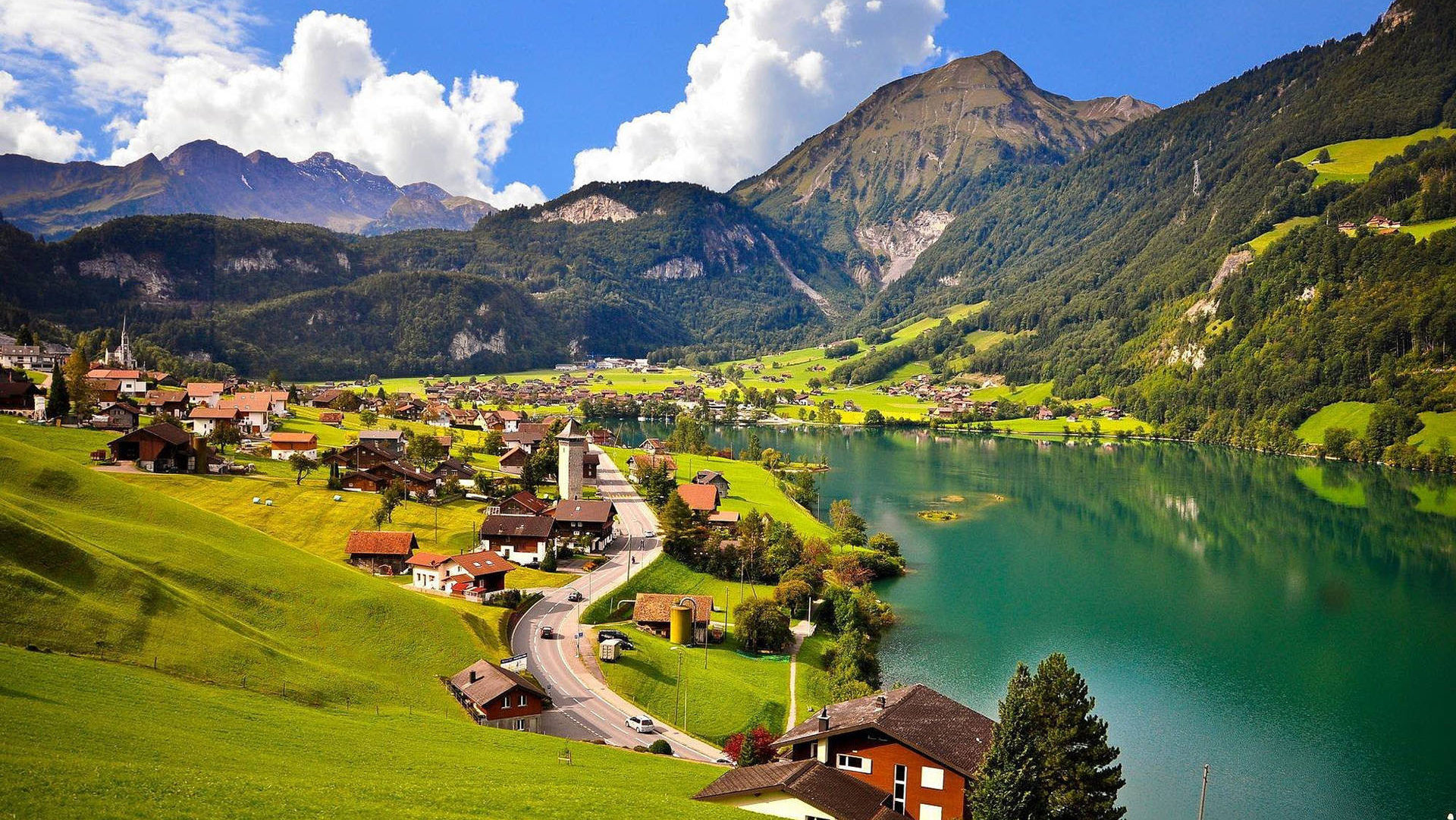 Switzerland. Швейцария. Гриндельвальд озеро. Ласвилль Швейцария. Деревня Гриндельвальд Швейцария летом.